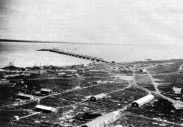 Image-2-Port-Nelson-in-1918-Bunkhouses-and-warehouses-in-the-foregr-300x208-1