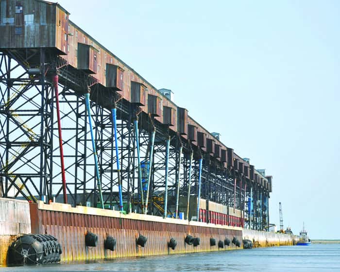 Manitoba can be the transportation hub of central North America and be a gateway to the world